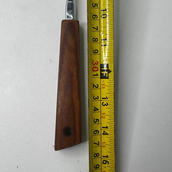 Vintage Kitch N Krom S
Spatula Turner Wood Handle USA Flipper Turner Holes - Picture 6 of 6